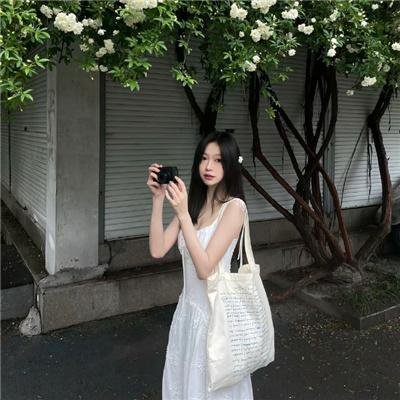 战地女护士海报